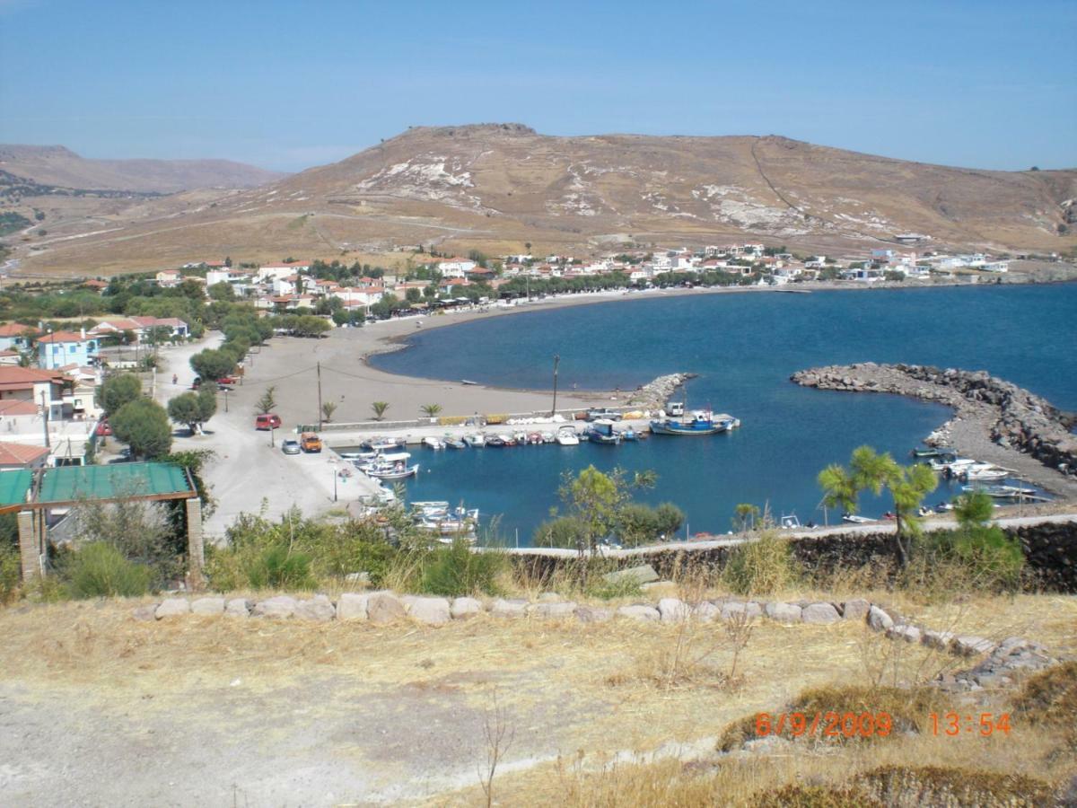 Sea Front Two Bedroom House In Lesvos Tavari Экстерьер фото